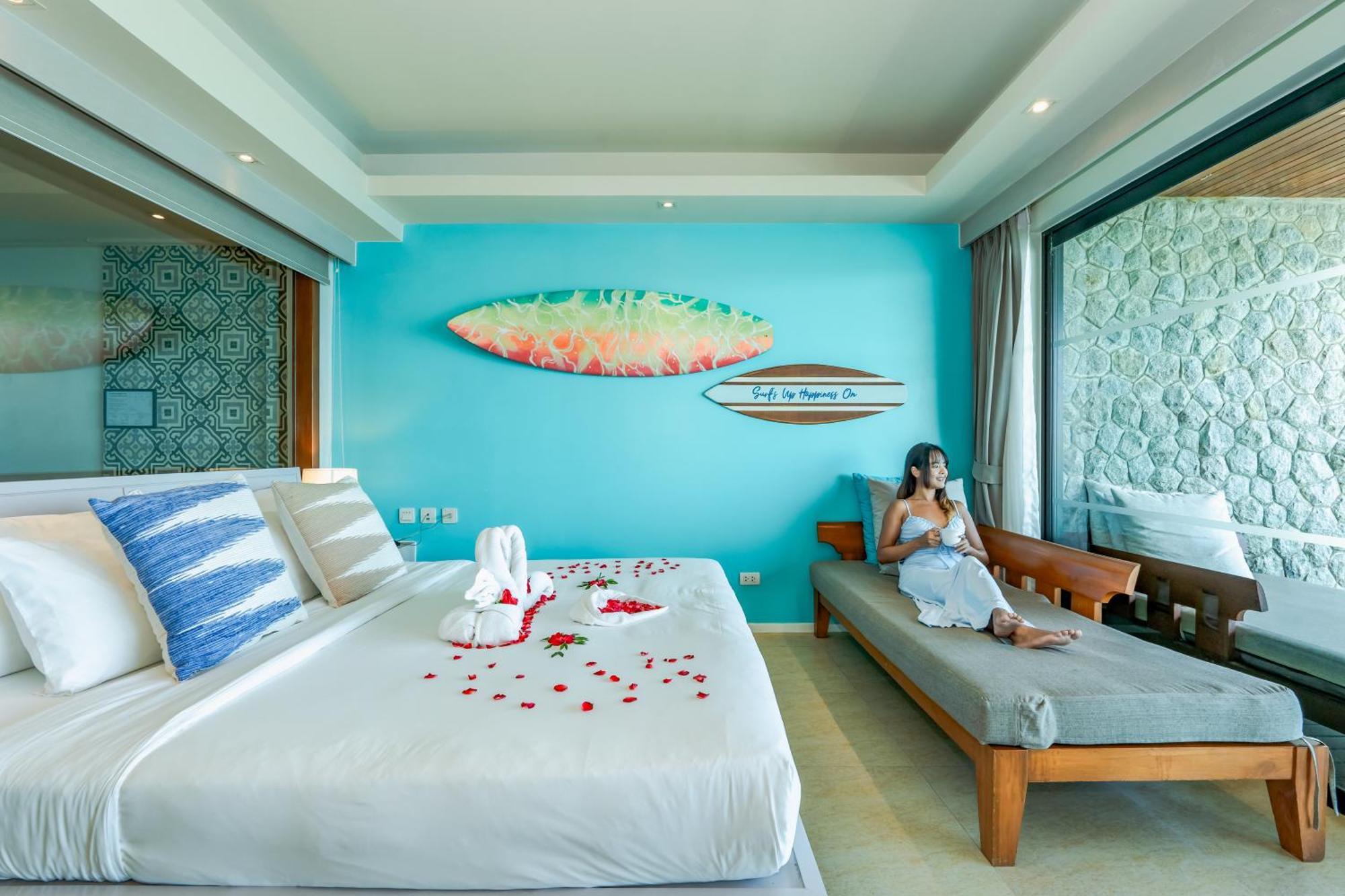 Hotel Zenmaya Oceanfront Phuket, Trademark Collection By Wyndham Patong Exterior foto