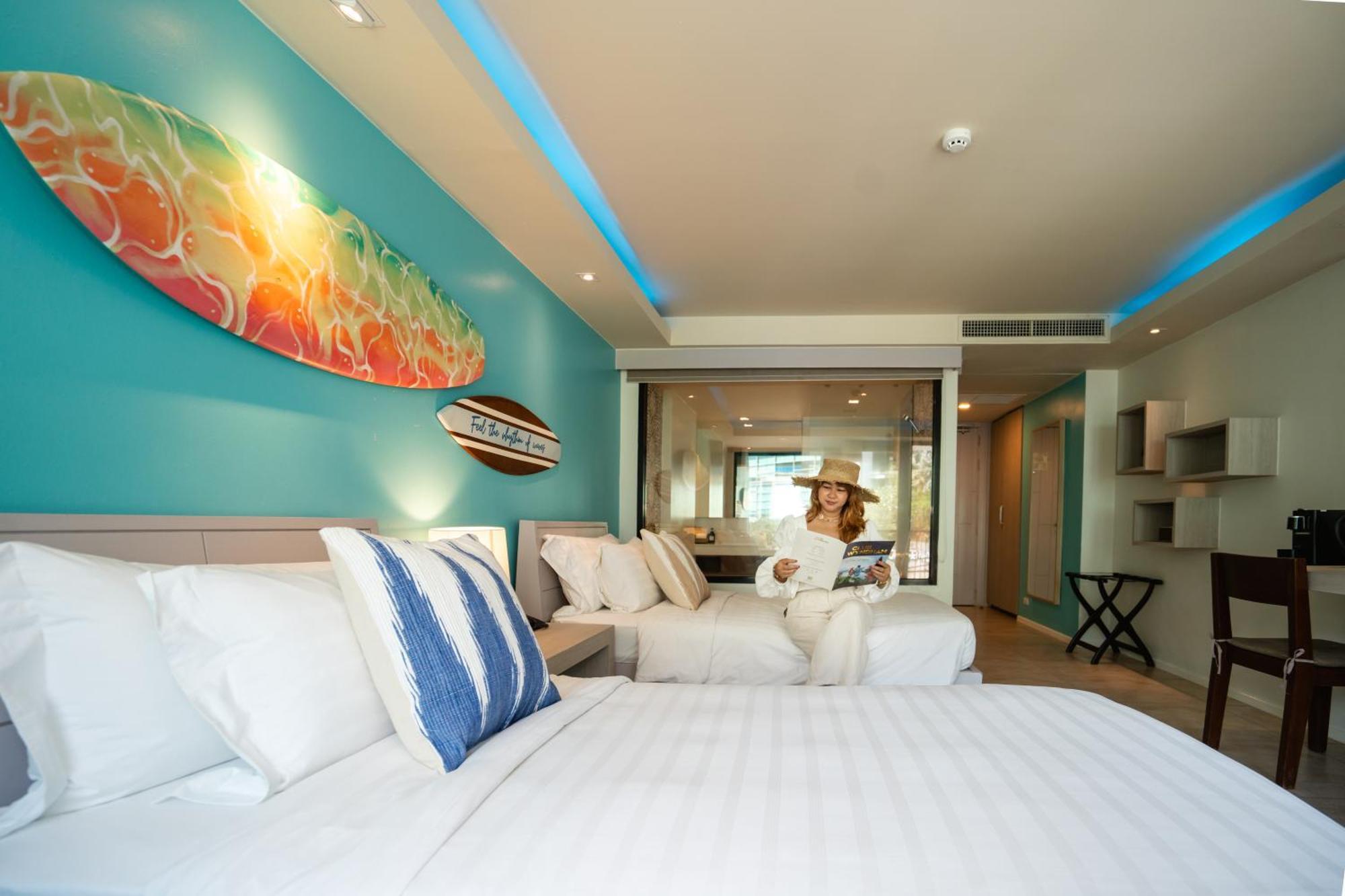 Hotel Zenmaya Oceanfront Phuket, Trademark Collection By Wyndham Patong Exterior foto