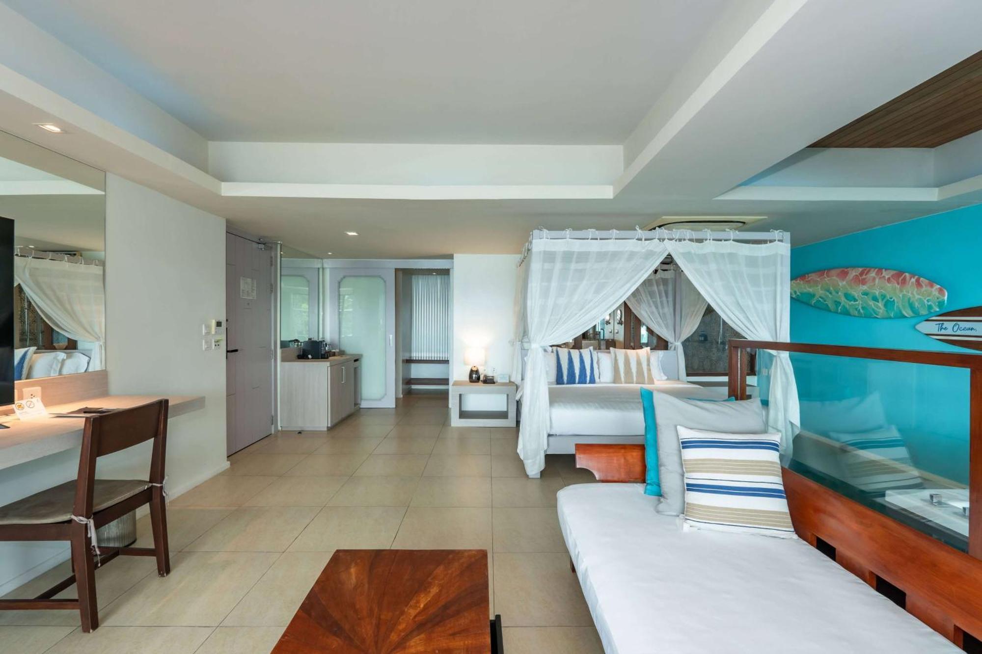 Hotel Zenmaya Oceanfront Phuket, Trademark Collection By Wyndham Patong Exterior foto